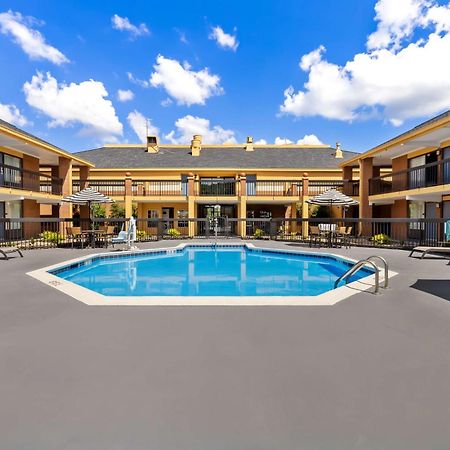 Best Western - Fayetteville Bagian luar foto