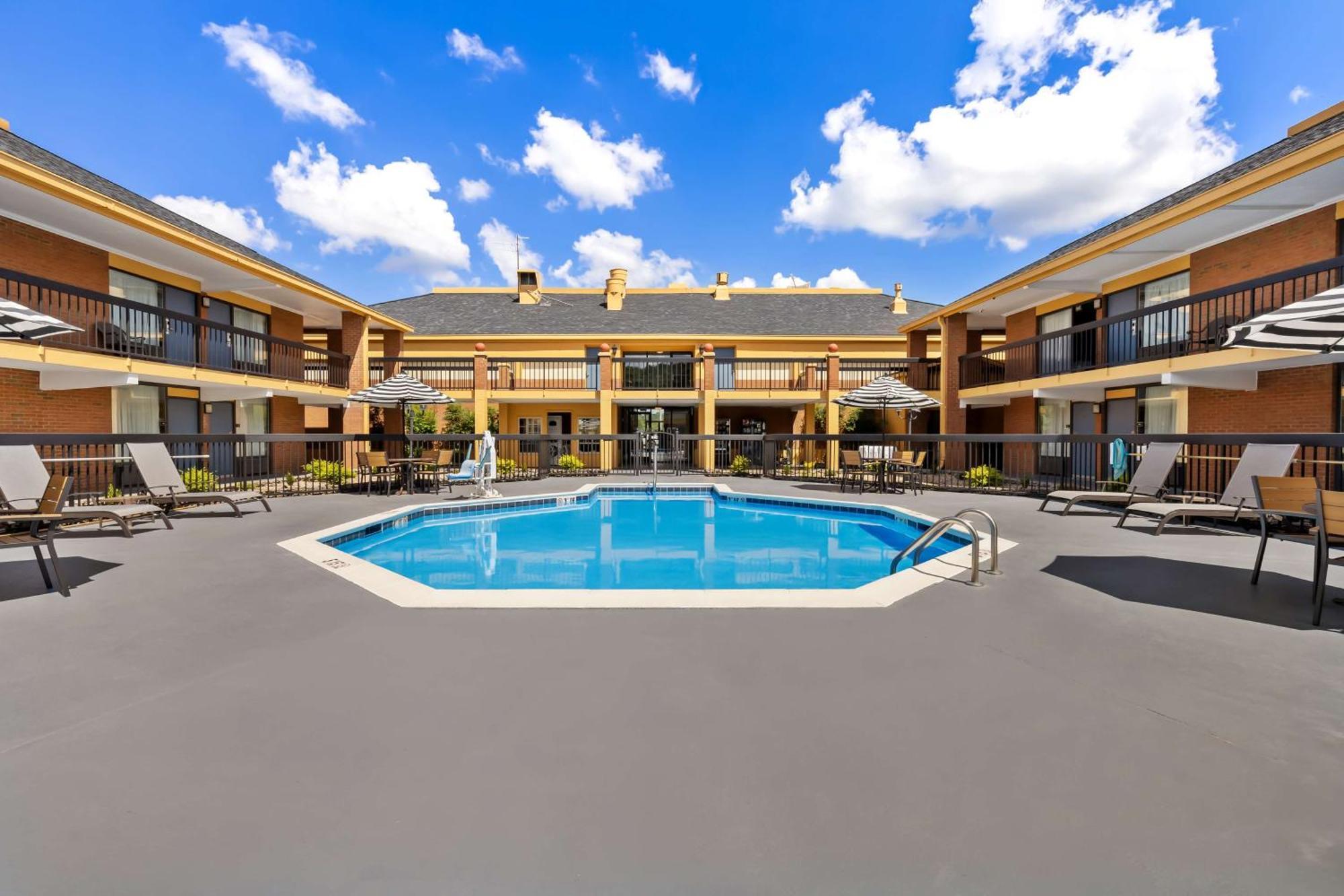Best Western - Fayetteville Bagian luar foto